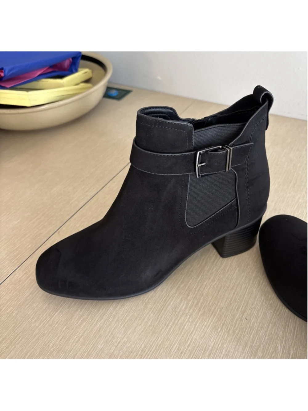 Kenneth Cole Blk Suede Ankle Boots Women 9.5 Block Heel Buckle Strap 1167